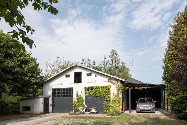 Możliwość zakupu hali . w pakiecie z domem 395.000